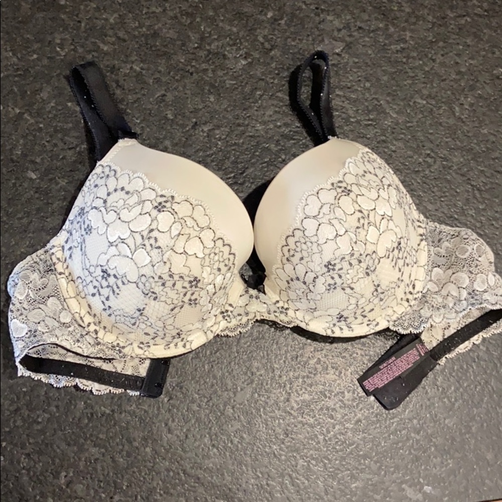 White and black Lace underwire Victoria Secret Bra